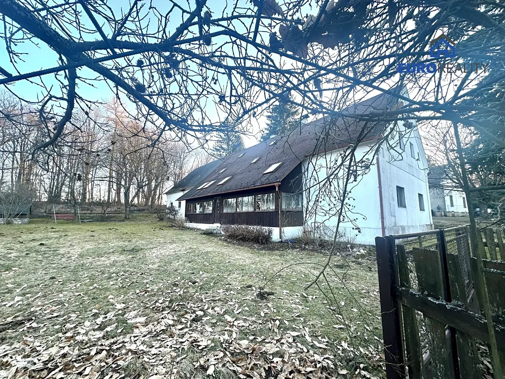 Prodej rodinného domu 336 m², pozemek 1412 m²